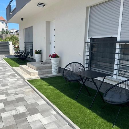 Holiday Apartments Ivano & Leo - Private Parking Zadar Dış mekan fotoğraf