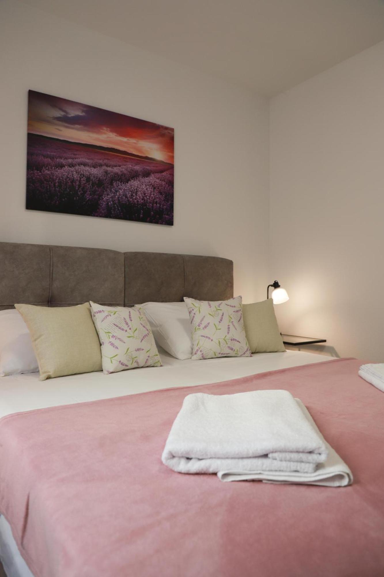 Holiday Apartments Ivano & Leo - Private Parking Zadar Dış mekan fotoğraf