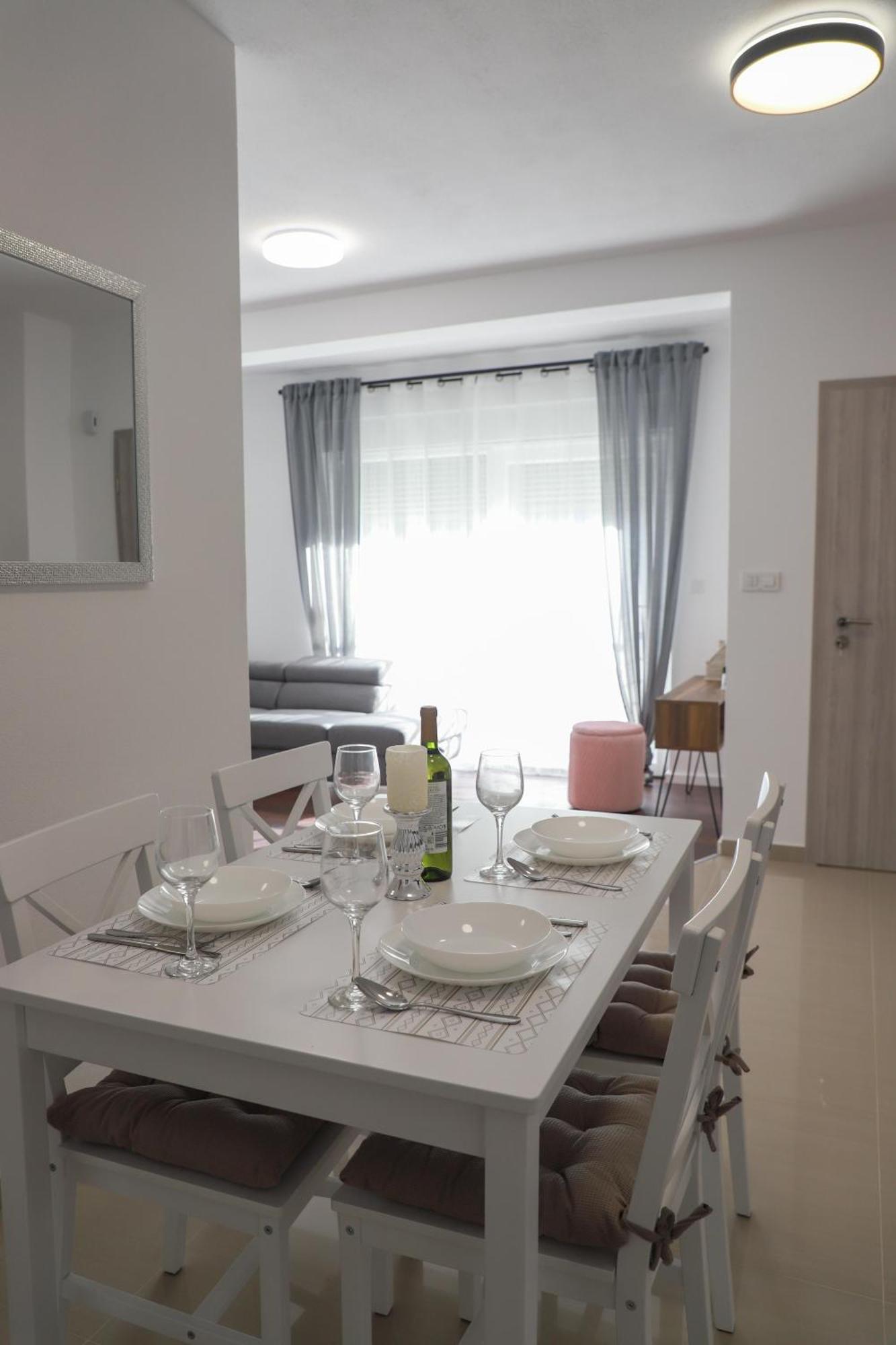 Holiday Apartments Ivano & Leo - Private Parking Zadar Dış mekan fotoğraf