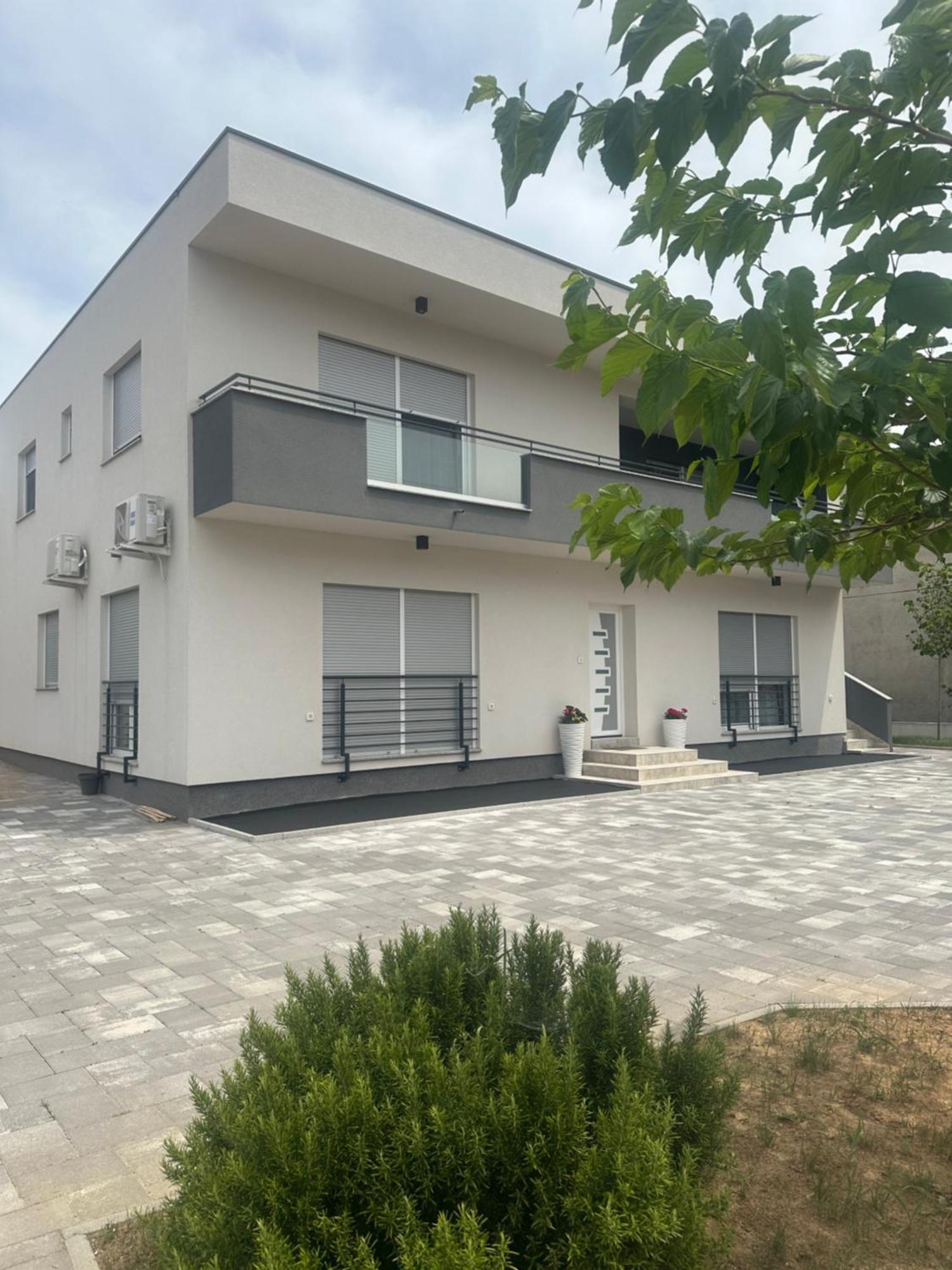 Holiday Apartments Ivano & Leo - Private Parking Zadar Dış mekan fotoğraf